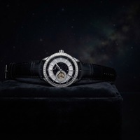 Montre mécanique automatique de luxe pour homme avec lunette en cristal et diamants, cadran sable étoilé, mouvement semi-squelette