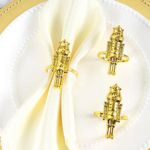 Nouveaux anneaux <span class=keywords><strong>de</strong></span> serviette en noyer « Soldat » pour hôtel, décoration <span class=keywords><strong>de</strong></span> banquet occidental avec anneaux <span class=keywords><strong>de</strong></span> serviette « Étiquette du soldat » - Product Image 2