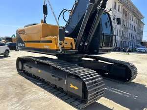 Excavadora de cadenas Hyundai 225LC-9S original de tamaño mediano con alta eficiencia operativa y capacidad de cazo de 1.05m en venta - Product Image 6