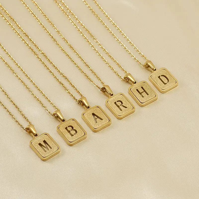 Excellent Quality 26 English Letters Hollowed Out Pendant Necklace Bulk Stock 18k Gold Collarbone Necklace For Women And Ladies