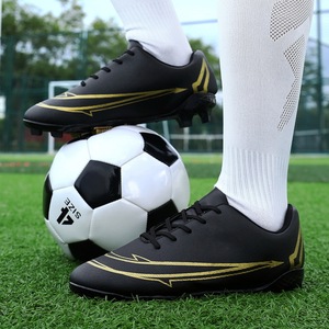 Nouvelles <span class=keywords><strong>chaussures</strong></span> de football unisexes à crampons longs, coupe basse, crampons moulés, tige en PVC, semelle extérieure en TPU, <span class=keywords><strong>chaussures</strong></span> de sport pour adultes, adolescents et étudiants - Product Image 4