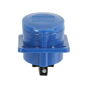 Enchufe Industrial IP66 250V de Plástico con Salida Única y Conexión a Tierra Estándar - Product Image 3