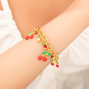 Bracelet pendentif cerise pour femme, chaîne en or, bijoux à breloques en forme de fruit, à porter au quotidien - Product Image 2