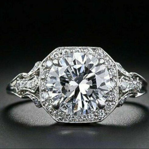Anello con freccia a forma di cuore in zircone, gioiello elegante da donna per l'uso quotidiano, idea regalo. - Product Image 1