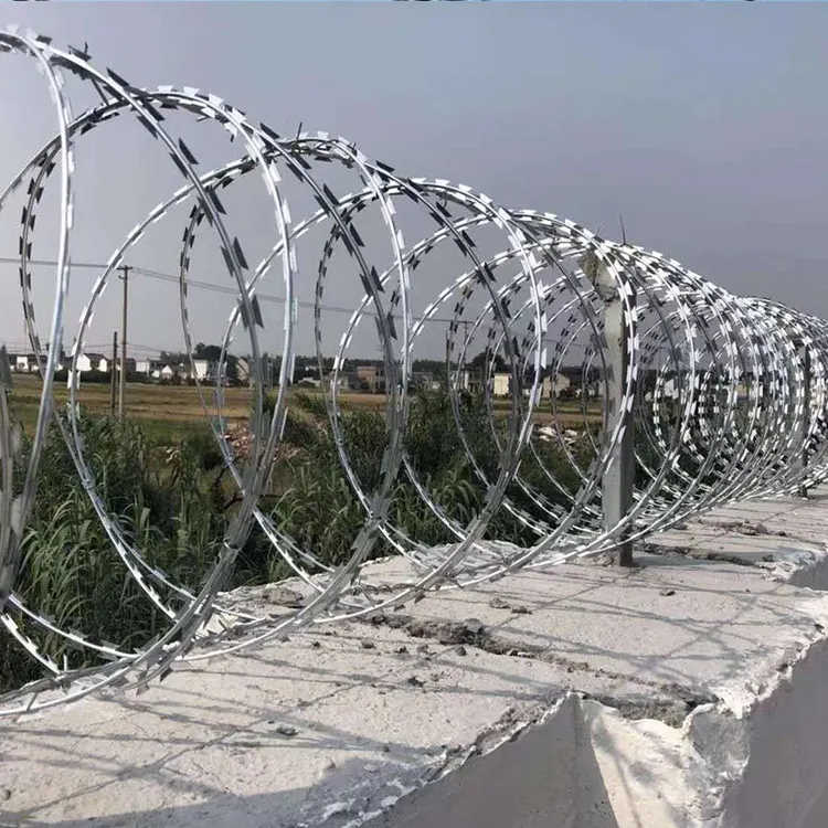Fencing RAZOR WIRE 450mm x10m "Clipped" Galvanised 65mm Barbs Barbed Wire 