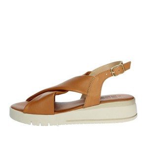 Sandali bassi 16353 in pelle - Product Image 1