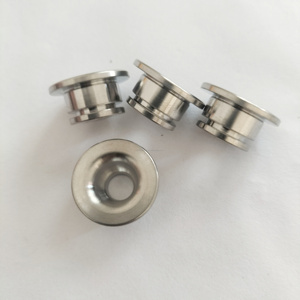 공장 CNC 처리 된 다채로운 티타늄 합금 플로팅 브레이크 디스크 보빈스 오토바이 부품 혼다 야마하 패키지 판지 상자 - Product Image 4