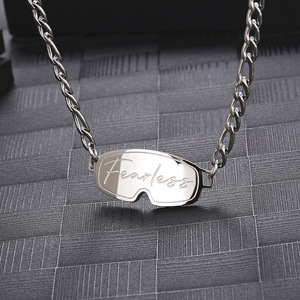 All'ingrosso personalizzato in acciaio inox occhiali da sci collana con ciondolo inciso senza paura con la scatola catena per il regalo di fidanzamento - Product Image 4