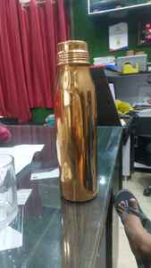 ขวดน้ำทองแดงแท้ 0.95 ลิตร ผิวด้าน ฝาปิดกันรั่ว ดีไซน์หูจับ ใช้งานได้ทุกเพศ เป็นมิตรกับสิ่งแวดล้อม เหมาะสำหรับการเดินทาง ป้องกันการกัดกร่อน ใช้งานได้โดยตรง - Product Image 5