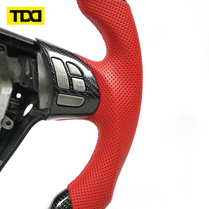 Volante de Fibra de Carbono TDDl con Cuero Perforado Rojo, Marca y Costuras Centrales Rojas, Compatible con Toyota 86 Subaru BRZ STI Personalizado - Product Image 2
