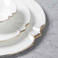 Assiettes de luxe en céramique blanches avec bord doré, vaisselle en porcelaine fine, assiettes de mariage, service de table en porcelaine