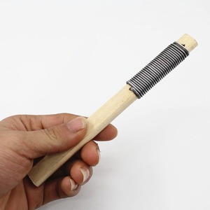 Outil de réparation de pneus, lime en métal avec manche en bois, universel pour l'entretien des vélos et des motos - Product Image 2