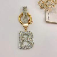Porte-clés en métal personnalisé DIY en gros, entièrement orné de strass, avec pendentif lettre initiale (26 lettres), pour voiture et sac à dos