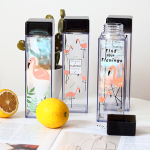 Bouteille d'eau carrée esthétique en gros, plate et fine, portable, sans BPA, en plastique, avec couvercle imitation bois, pour l'école - Product Image 3