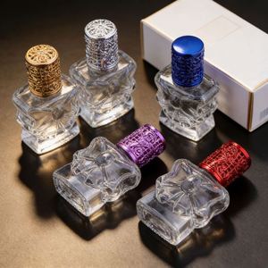 Flacons de parfum roll-on en verre à bille, portables et rechargeables, avec applicateur à bille et capuchon en alliage métallique, direct usine, faible MOQ, personnalisables - Product Image 3