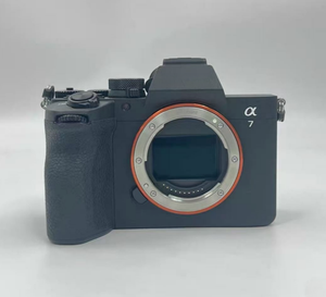ใช้ A7 V 7.5-Stop IBIS (ตรงกลาง) / 6.5-Stop (ขอบ) สำหรับการถ่ายภาพแบบมือถือที่มั่นคงและคมชัด - Product Image 1