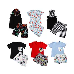 Großhandel individuelle Jungsbekleidungssets Freizeitkleidungsset bunte ärmellose Hoodies T-Shirts kurze Hosen Kinder Sommerkleidung