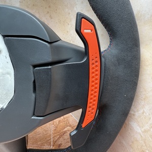 Volant entièrement en alcantara avec bande tricolore pour G20 G22 G30 G31 M2 G87 M3 G80 M4 G82 G42 M5 F90 F80 F82 F95 X3M - Product Image 6