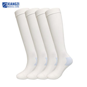 <span class=keywords><strong>Medias</strong></span> Antiembólicas hasta la Rodilla para Hombres y Mujeres, Calcetines de Compresión Ligera (18 mmHg), <span class=keywords><strong>Medias</strong></span> de Soporte Ortopédico Médico - Product Image 6