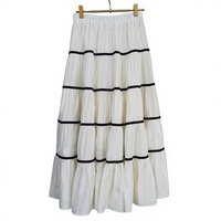 Robe de bal élégante en dentelle blanche avec nœud noir, longueur genou, jupe longue unie noire, taille élastique, haute qualité, personnalisable, tenue décontractée