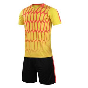 Ensemble de maillot de football personnalisé sublimé PUFFIN SPORTS pour hommes, col en V rayé, manches courtes, polyester respirant, taille adulte - Product Image 1
