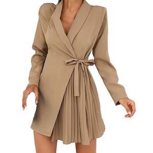 Veste-robe de style tailleur plissée unie décorative, personnalisée OEM, haute qualité, nouvelle collection automne-hiver, pour le bureau et les occasions professionnelles - Product Image 1