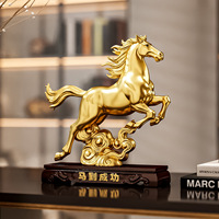 Élégante figurine en résine de cheval au galop avec base nuageuse, peinte à la main, nouveau style chinois, décoration bouddhiste pour entrée et bureau