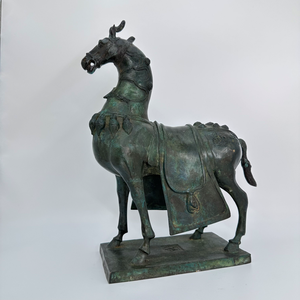 Đồng yên ngựa kim loại thủ công với bóng đồng màu xanh lá cây Patina thể hiện ý nghĩa sâu sắc của lịch sử - Product Image 1