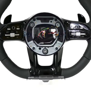 Volant de voiture pour <span class=keywords><strong>Mercedes</strong></span> Benz CLS 350 W157 W218 W219 W257 53 63 A45 a 45 W176 W177 Amg Volant en cuir perforé - Product Image 4