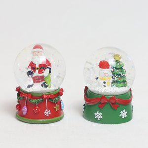 Boule de neige en <span class=keywords><strong>verre</strong></span> vide boule de neige personnalisée poupée de noël boule de cristal boule de cristal musique - Product Image 2