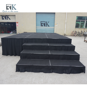 Scène noire personnalisée en usine avec contremarches en ruban durables de haute qualité et étuis de vol adaptés aux plans d'activités - Product Image 2