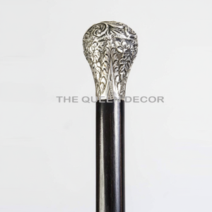 Canne de marche en bois sculptée à la main avec poignée ergonomique et pointe en métal pour hommes et femmes bâton de marche unique à la mode - Product Image 1