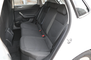 รถยนต์มือสอง Volkswagen <span class=keywords><strong>Polo</strong></span> Plus ปี <span class=keywords><strong>2024</strong></span> เครื่องยนต์ 1.5 ลิตร เกียร์อัตโนมัติ หลังคาพาโนรามิก ประหยัดน้ำมัน 5.9 ลิตร รถแฮทช์แบ็กขนาดกะทัดรัด เหมาะสำหรับใช้งานในเมืองแอฟริกา - Product Image 4
