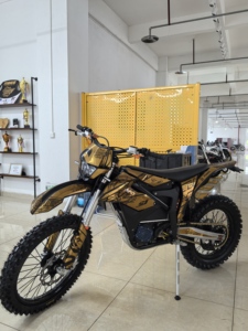 Motocicleta Eléctrica Todoterreno F29R 29KW+ con Motor Síncrono <span class=keywords><strong>de</strong></span> Imán Permanente, Batería <span class=keywords><strong>de</strong></span> 96V55Ah, Torque <span class=keywords><strong>de</strong></span> Rueda <span class=keywords><strong>de</strong></span> 580N.m, para Carreras Off-Road - Product Image 2
