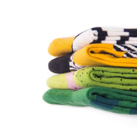 Chaussettes en coton personnalisées pour hommes avec logo sur mesure – Conception gratuite par notre équipe