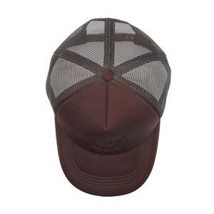 Gorra Trucker Personalizada OEM de 5 Paneles con Estampado de Espuma y Bordado, Visera Curva, Estilo Hip Hop, Malla Transpirable para Exteriores - Product Image 5