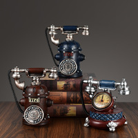 Modèle en gros de statue de téléphone rotative vintage téléphone et ligne de téléphone antique de style ancien minable pour décor de fenêtre de bar de café