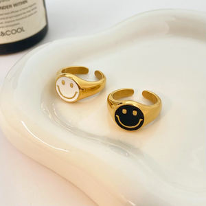 Anello sorridente in acciaio <span class=keywords><strong>al</strong></span> titanio placcato in oro 18K joyas de acero inossidabile <span class=keywords><strong>al</strong></span> por mayor olio a goccia simpatico anello di apertura del <span class=keywords><strong>sorriso</strong></span> - Product Image 2