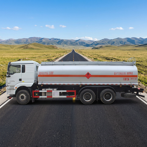 Camion-citerne à huile Shacman 6x4 20000 L, camion-citerne à carburant 10 roues à vendre, camion à huile robuste à prix réduit - Product Image 3