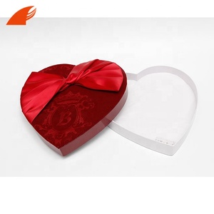 Hộp Đóng Gói Sô Cô La Hình Trái Tim Da Lộn Tùy Chỉnh Hộp Đóng Gói Kẹo Bọc Vải Cứng - Product Image 3