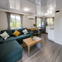 Maisons conteneurs pliantes modulaires préfabriquées modernes de Chine, de luxe, extensibles, à structure en acier, installation facile, pour hôtels et villas, prix
