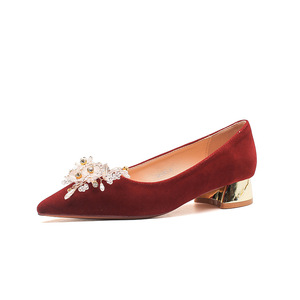 Sandalias de tacón con punta en punta de terciopelo rojo con decoración floral, zapatos de tacón medio para fiesta de boda, calzado cómodo para mujer - Product Image 5