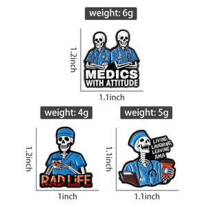 Broche en émail de médecin-squelette, médical avec caractère, broche crâne, thème médical amusant, badge de revers, bijoux, cadeau, vente en gros - Product Image 6