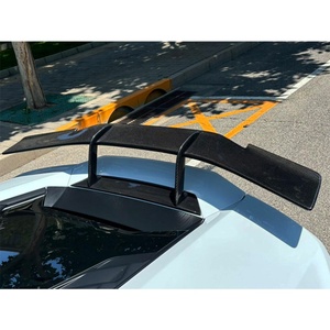 Lamborghini Evo 2019-2024 améliorée avec de nouveaux déflecteurs de turbulences en fibre de carbone - Product Image 3