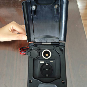 Enchufe de Corriente de 2 Pines para Autocaravana Estilo Europeo con USB - Product Image 1