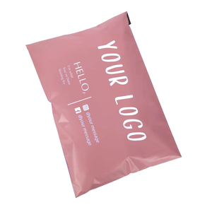 100 كيس شحن مخصص مقاوم للماء ذاتي اللصق صديق للبيئة من البولي إيثيلين باللون الوردي لتغليف الملابس والطرود - Product Image 1