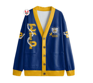 เสื้อคาร์ดิแกนอะคริลิกปักลายสำหรับผู้หญิงของชมรมซิกมาแกมมาโร |   เสื้อคาร์ดิแกนอะคริลิกปักลาย SGR Sorority สำหรับผู้หญิง - Product Image 1