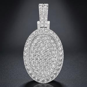 Colgante ovalado de moissanita en plata de ley 925 con baño de rodio, micro pavé, de lujo, para uso diario, unisex. - Product Image 1