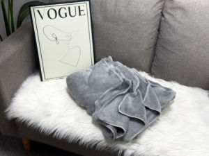 Giản dị sống đầy đủ lông cừu chăn Fluffy, mềm mại, ấm áp, sang trọng, dày, mờ, quá khổ ném cho giường, ghế, hoặc ngoài trời, 50x40inch - Product Image 2