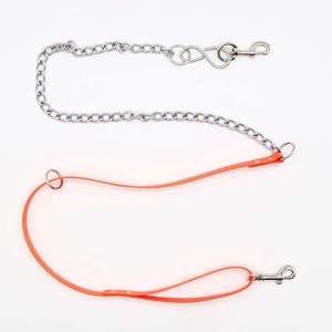 Guinzaglio per Cani di Piccola <span class=keywords><strong>Taglia</strong></span> Resistente, Catena Anti-Morso in Metallo con Maniglia in PVC Colorato, Doppio Gancio, Design con Stampa Animale, per Addestramento e Uso Esterno - Product Image 4